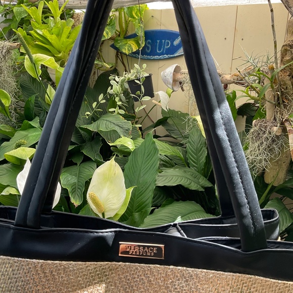 VERSACE PARFUMS GOLD METALLIC TOTE BAG NWOT - Picture 3 of 9